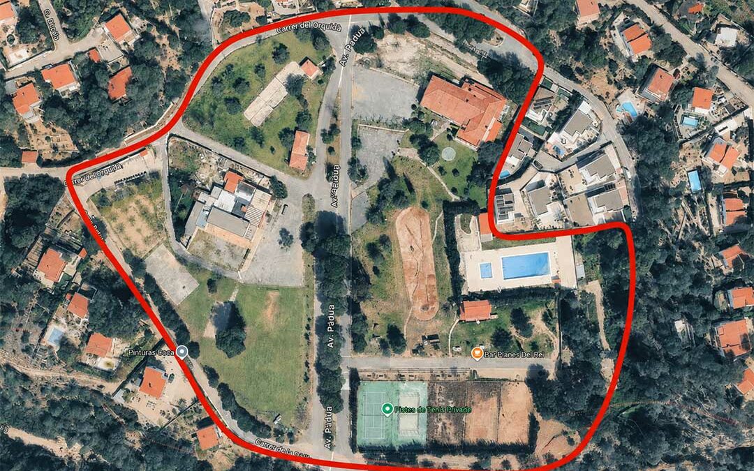 Vista satelital de Planas del Rey con el perímetro de las fincas 1169 y 1331 delimitado en rojo.